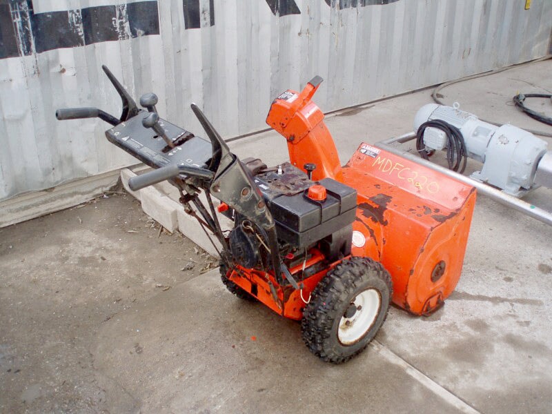 Ariens ST8 Gas Powered Snow-blower – 24 in. Ariens 