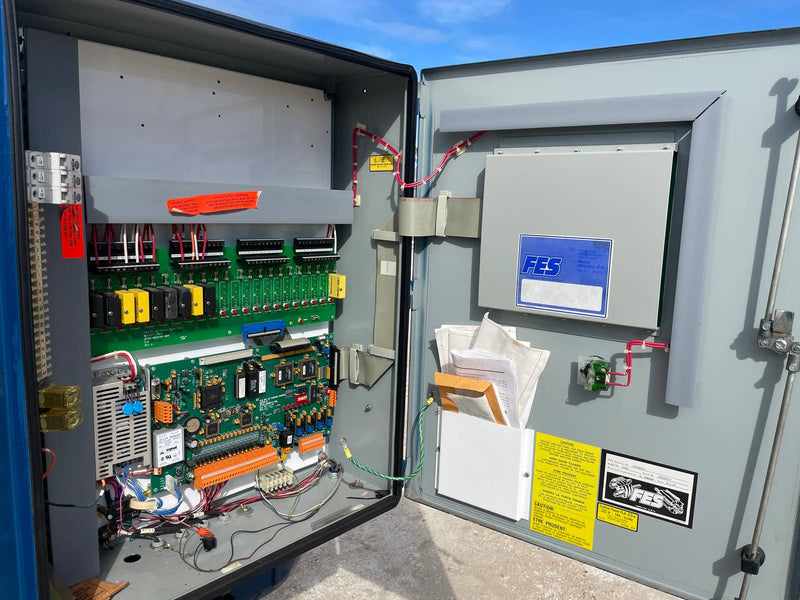 Paquete de compresor de tornillo rotativo FES 270R (FES 270R, 350 HP 460 V, micropanel de control FES)