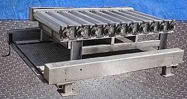 Avery WeighTronix Low Profile Floor Scale with Roller Conveyor Avery WeighTronix 
