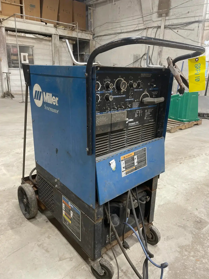 Soldadora Miller Syncrowave 250 CC CA/CC