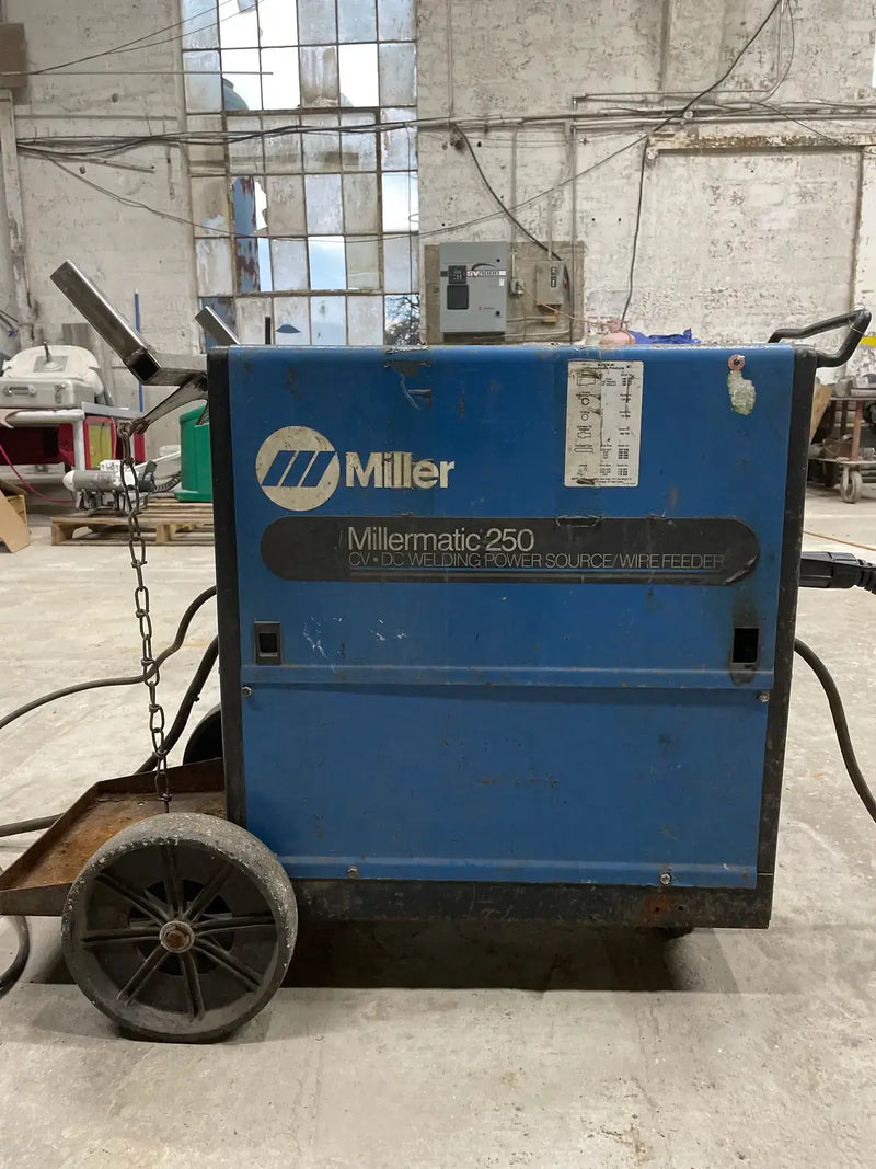 Soldadora con alimentador de alambre Miller Micromatic 250 CV-DC