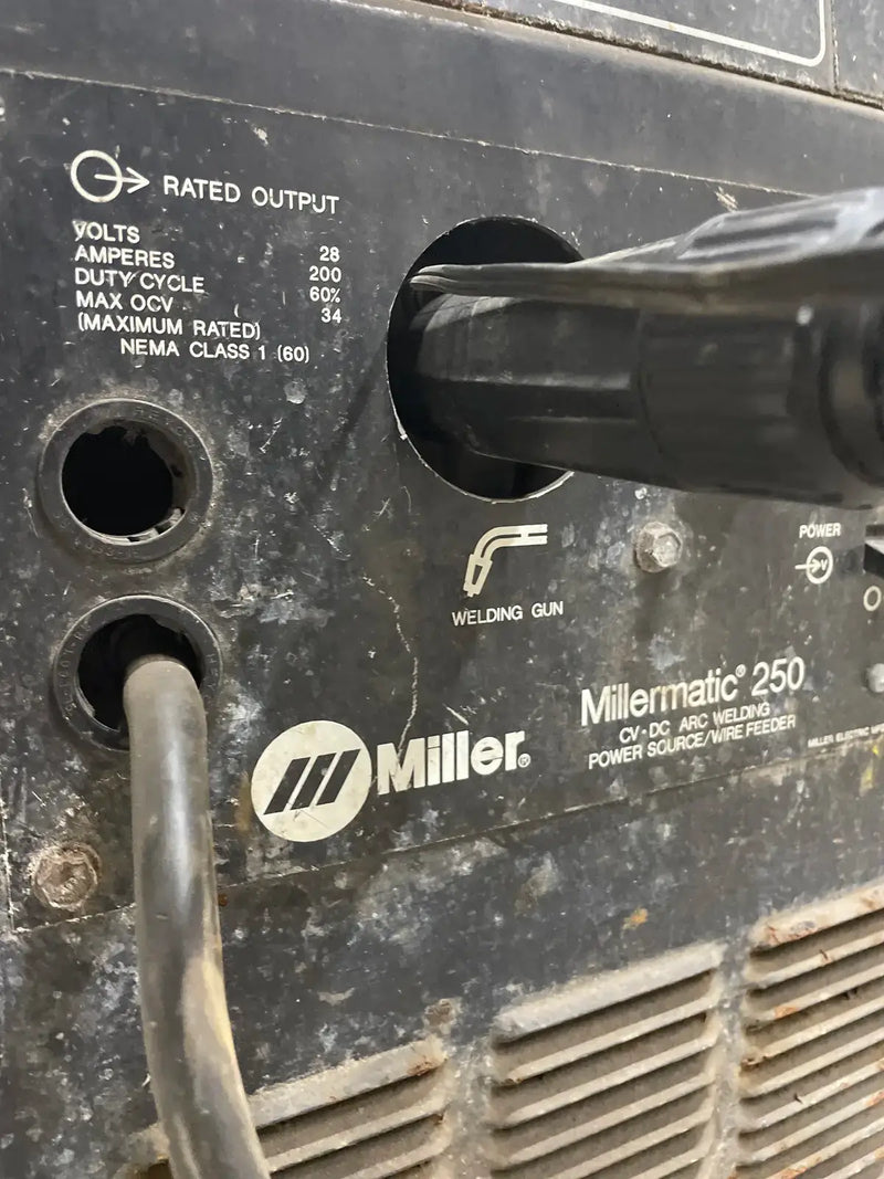 Soldadora con alimentador de alambre Miller Micromatic 250 CV-DC