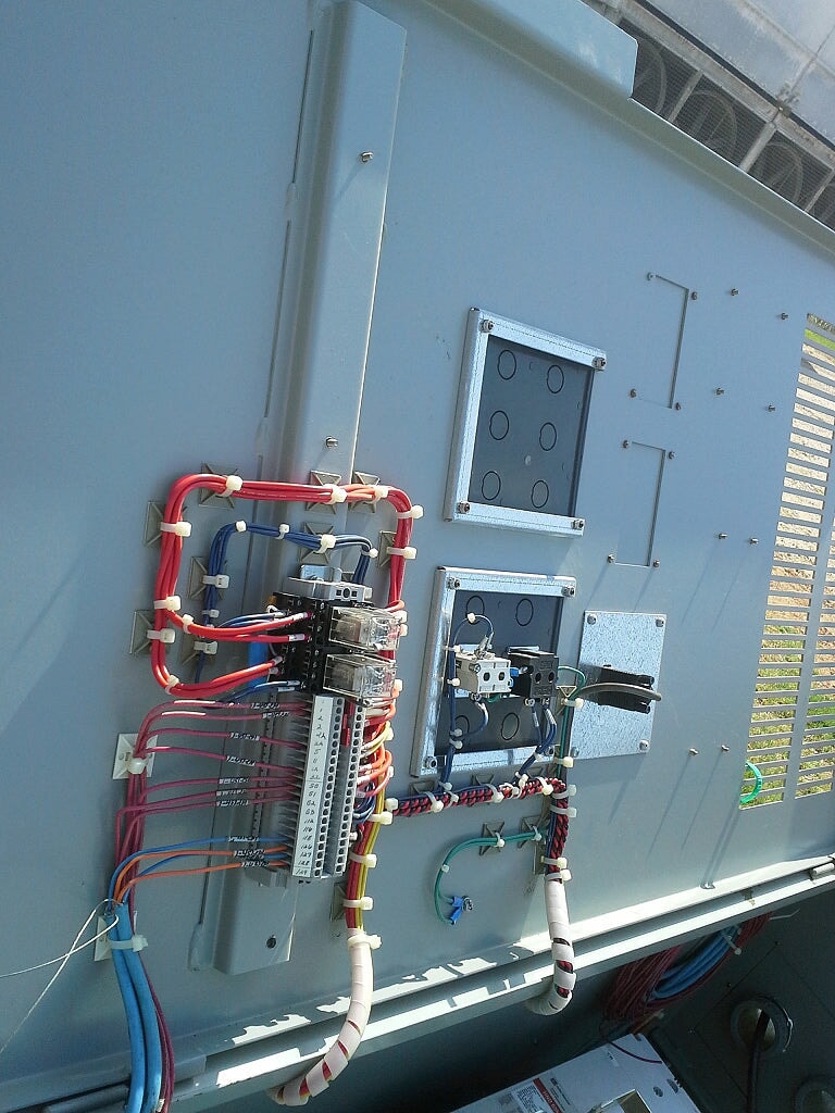 Eaton SVX 9000 Adjustable Frequency Drive Starters - 800 HP Eaton 