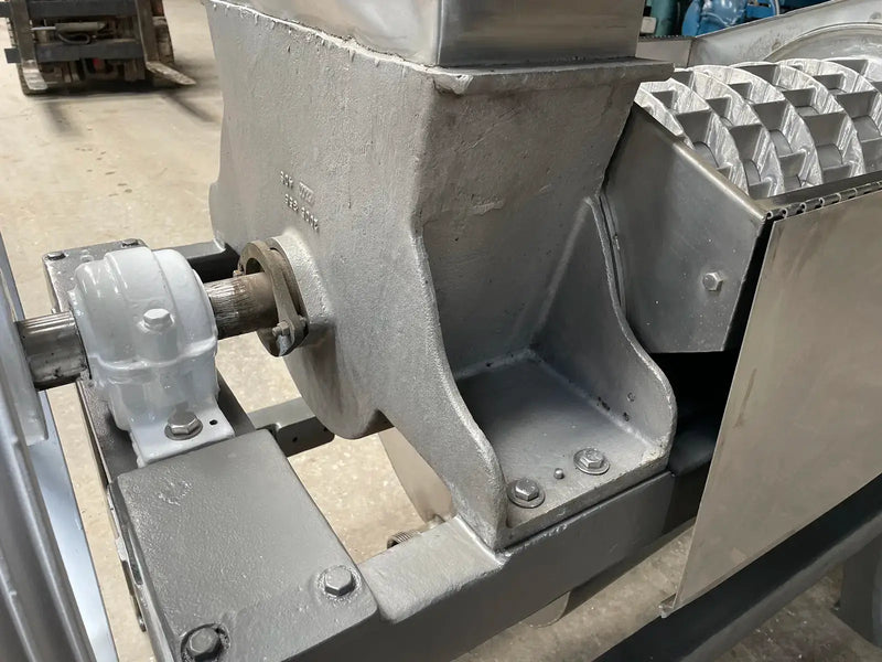 Extractor/acabador de tornillo pulper FMC 75B (15 HP, 75-100 GPM)