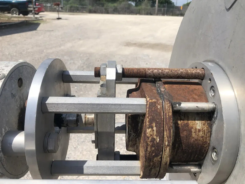 Acabador de tornillos Brown International Corporation 2502
