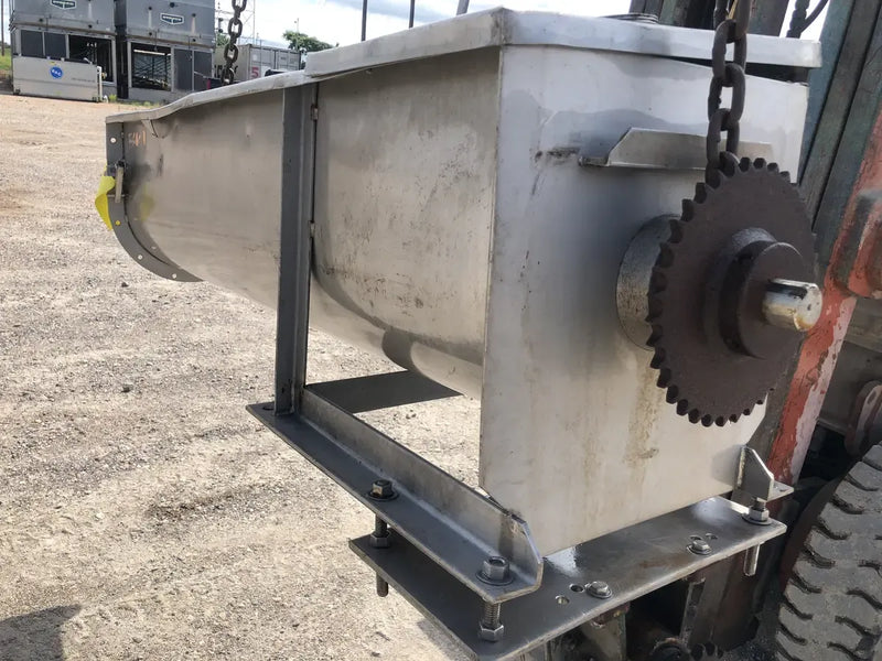 Brown Stainless Horizontal Transfer Auger Mixer