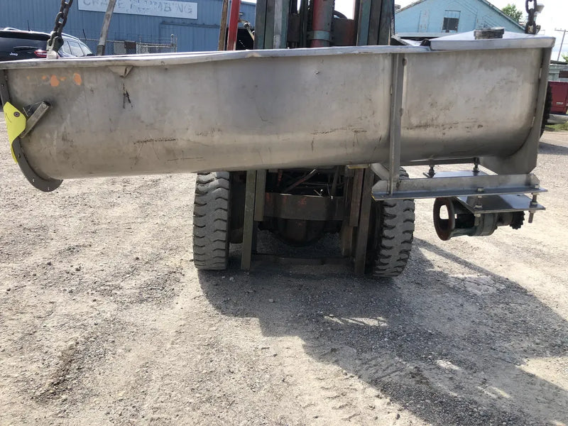 Brown Stainless Horizontal Transfer Auger Mixer