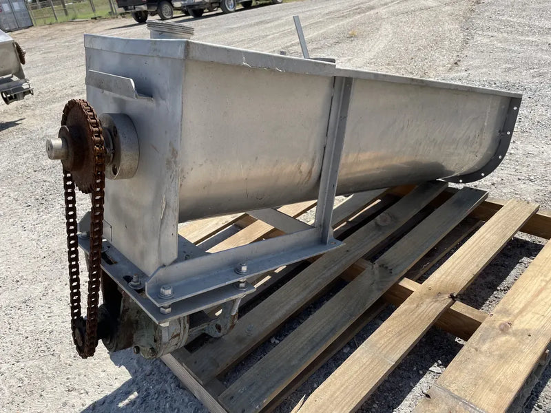 Brown Stainless Horizontal Transfer Auger Mixer