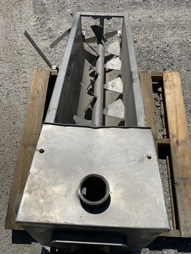 Brown Stainless Horizontal Transfer Auger Mixer