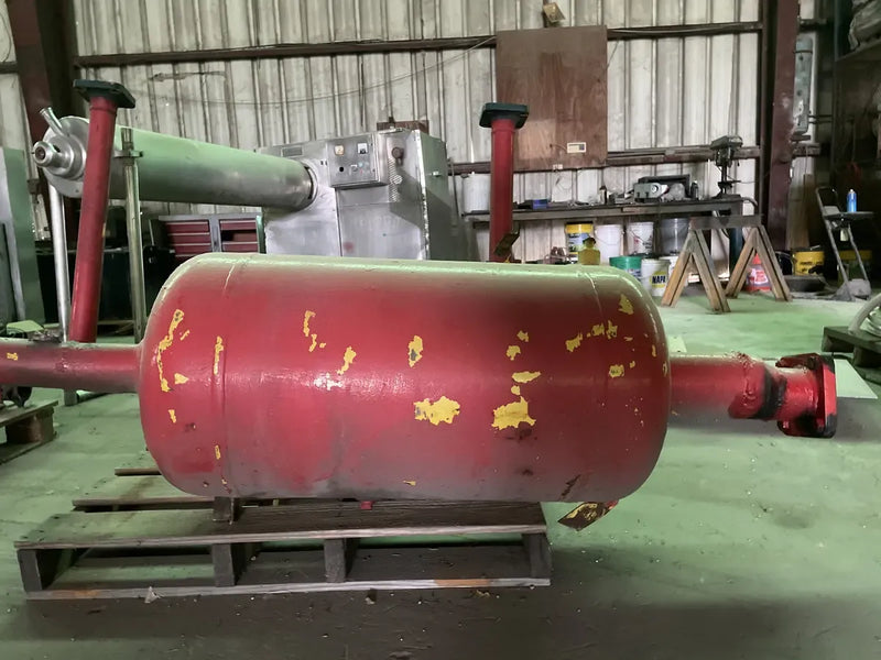 Vilter Horizontal Oil Separator (40in X 20in. 55 Gallons)