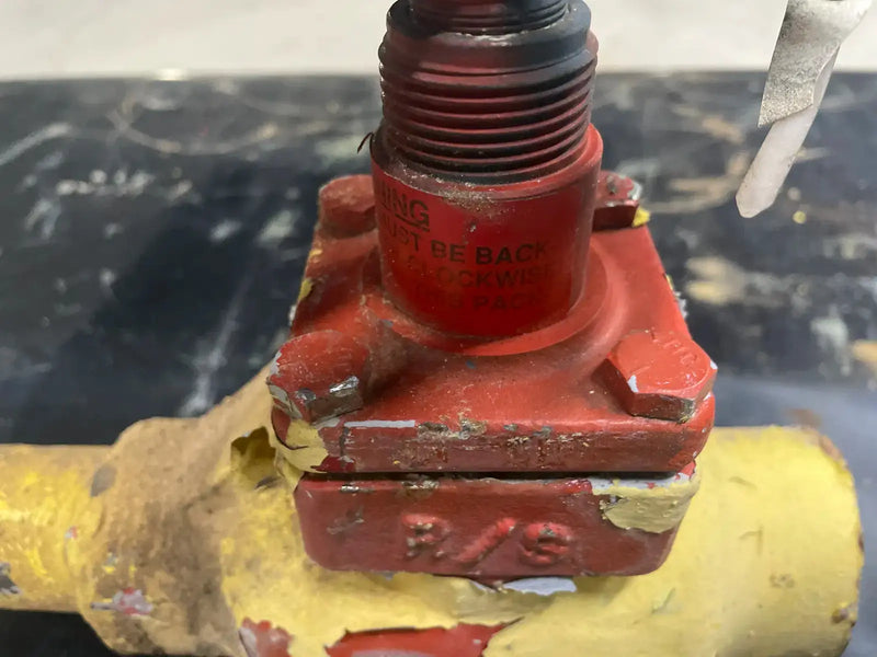 Parker SW Shut-Off Hand Globe Valve (1-1/4")