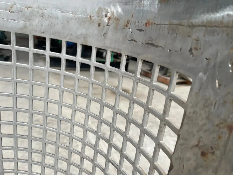 Finisher Screen Cage