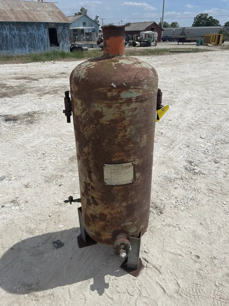 Tanque de aceite de amoníaco vertical Frick 160 OS20-F (20 pulg. X 50 pulg. 86 galones)
