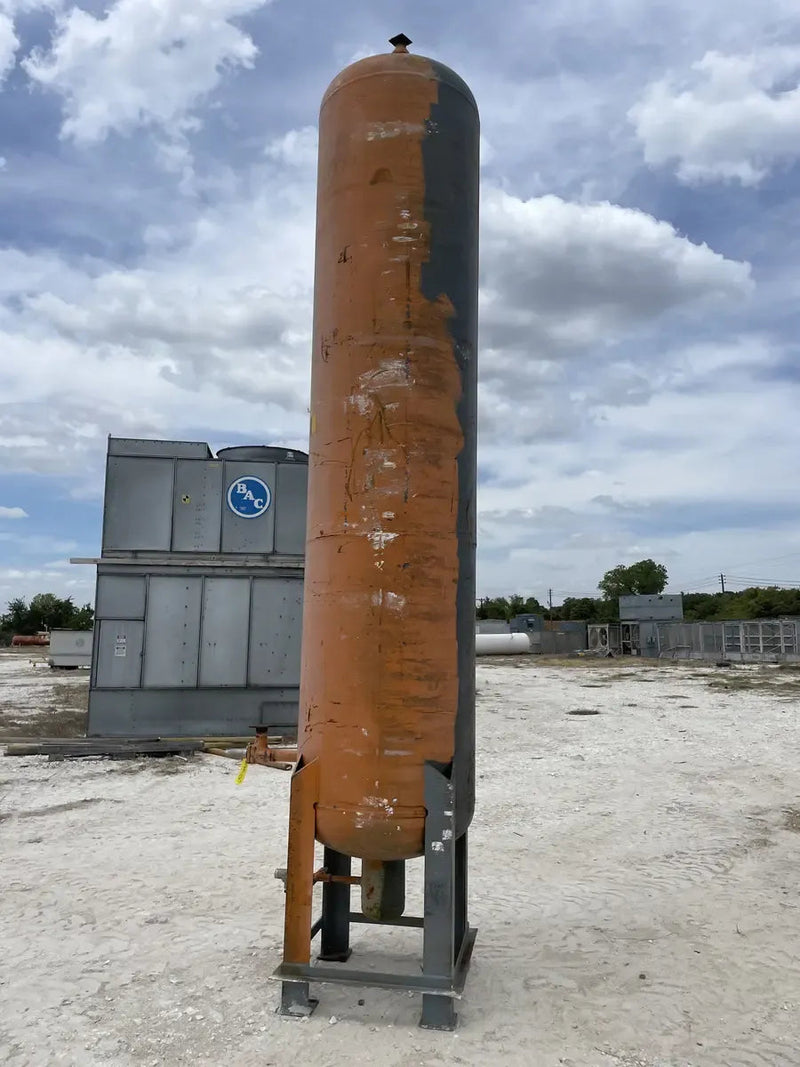 Henry Technologies (Chil-Con) RA- 36768-500 Receptor de amoníaco vertical (40 pulgadas x 130 pulgadas, 852 galones)