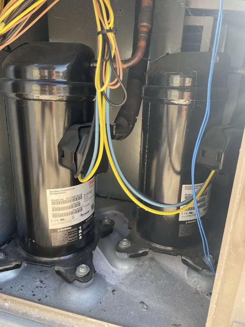 Unidad de condensación de calefacción y refrigeración por aire York ZJ150 Predator - 12,5 toneladas