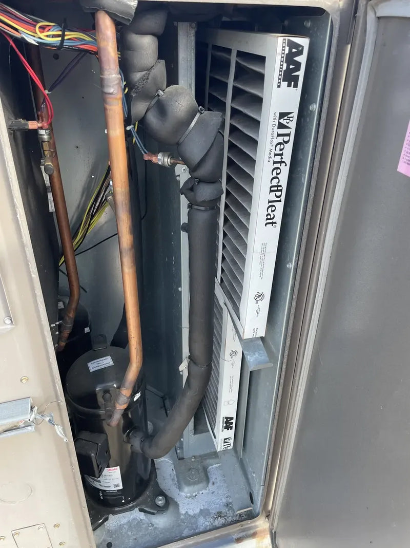 Unidad de condensación de calefacción y refrigeración por aire York ZJ150 Predator - 12,5 toneladas