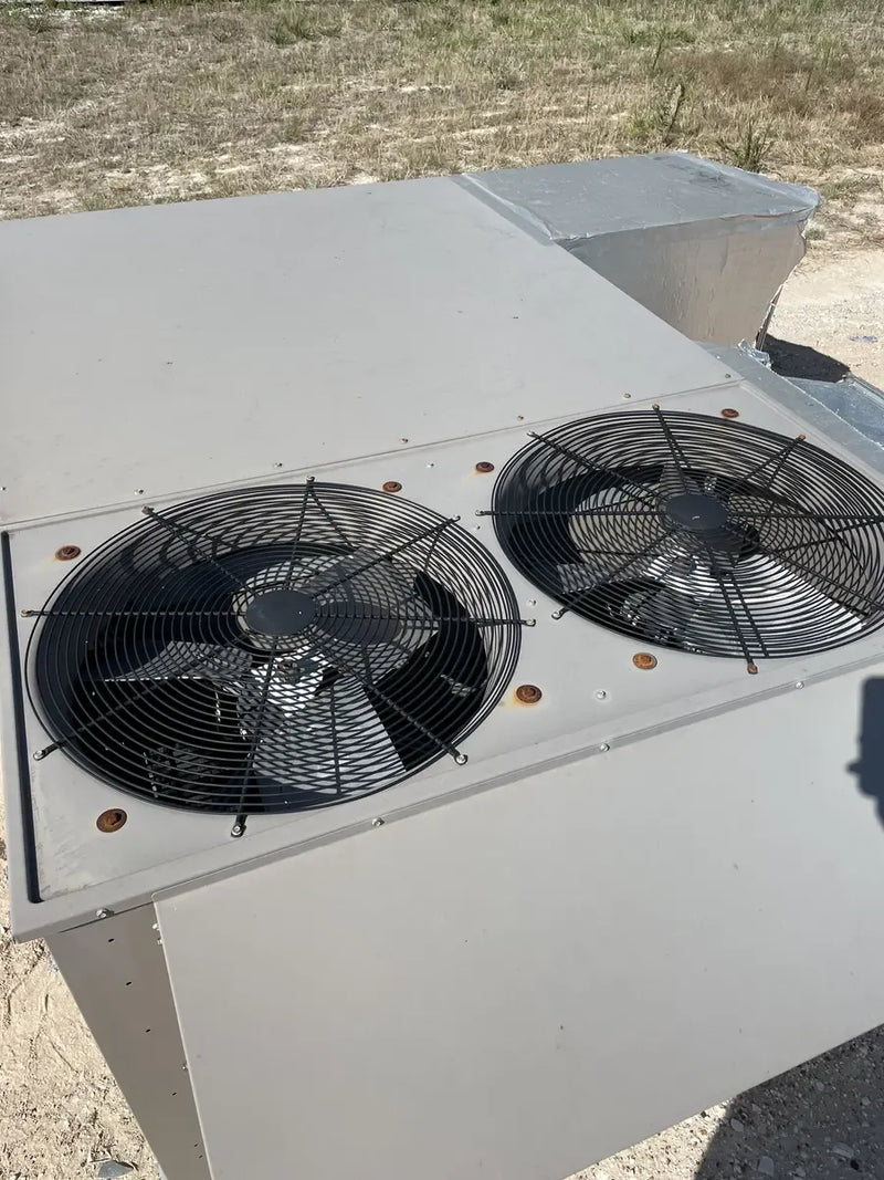 Unidad condensadora de calefacción y refrigeración York ZF090 Predator - 7,5 toneladas.