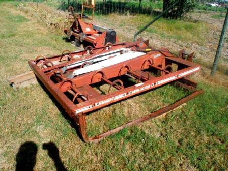 Hoelscher Model 100 Hay Bale Accumulator Hoelscher, Inc. 