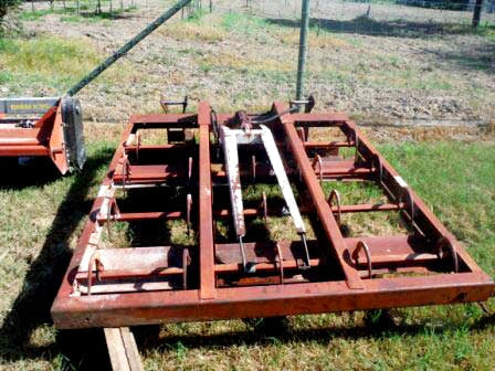 Hoelscher Model 100 Hay Bale Accumulator Hoelscher, Inc. 