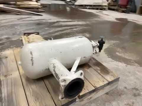 FMC Horizontal Oil Separator (11in X 25in. 10 Gallons)
