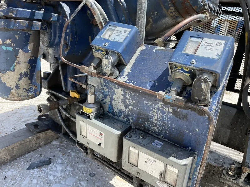 Vilter 456 6-Cylinder Reciprocating Compressor Package (100 HP 230/460 V, Belt Driven)