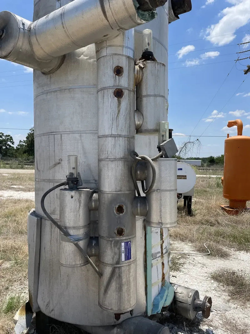 Recirculador de amoníaco vertical RVS (48 diámetro x 147 pulg. 1134 galones. Bombas de 2 a 5 HP).