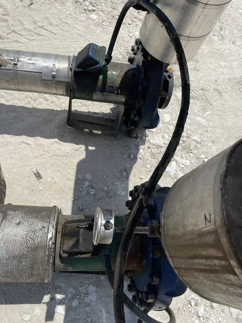 Recirculador de amoníaco vertical RVS (48 diámetro x 147 pulg. 1134 galones. Bombas de 2 a 5 HP).