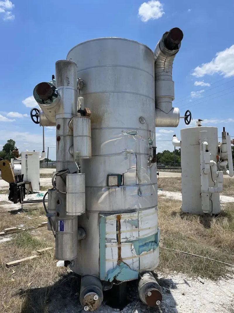 Recirculador de amoníaco vertical RVS (48 diámetro x 147 pulg. 1134 galones. Bombas de 2 a 5 HP).