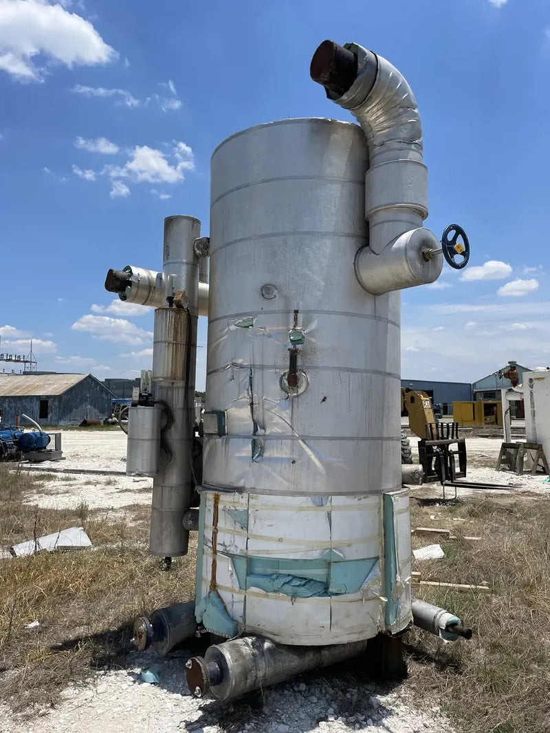 Recirculador de amoníaco vertical RVS (48 diámetro x 147 pulg. 1134 galones. Bombas de 2 a 5 HP).