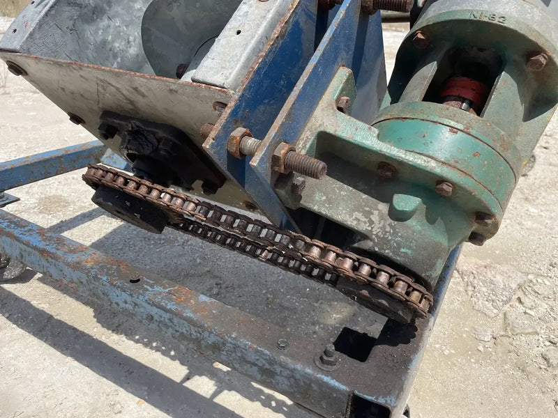 Transportador de tornillo sin fin de acero galvanizado con inclinación vertical - 2 HP