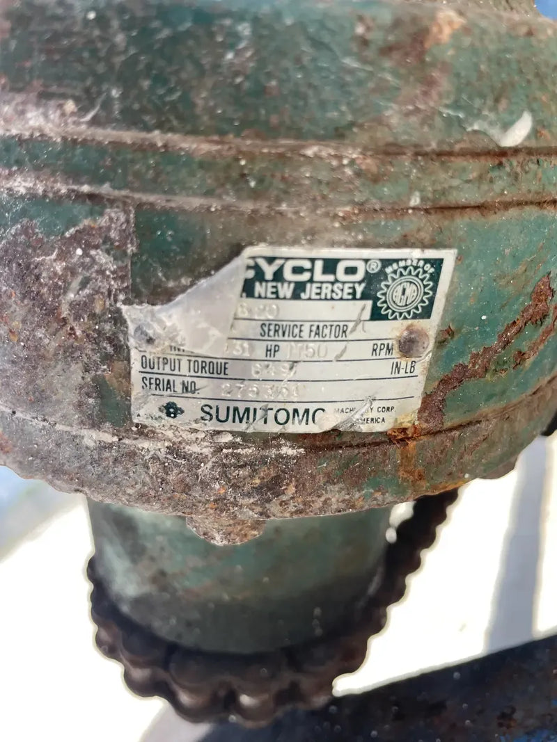 Transportador de tornillo sin fin de acero galvanizado con inclinación vertical - 2 HP