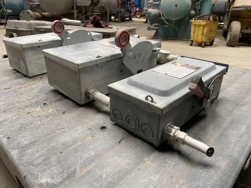 Cutler-Hammer Heavy Duty Safety Switch