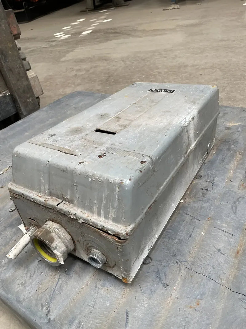 Square D Company SFG8536 Motor Starter - HP