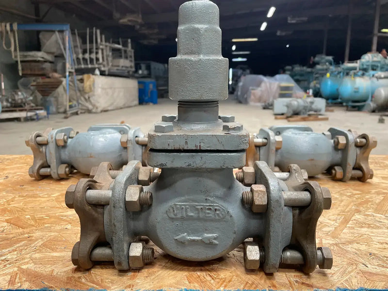 Vilter K12124A Seal Cap Flanged Globe Valve (2")