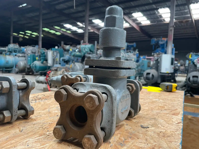 Vilter K12124A Seal Cap Flanged Globe Valve (2")