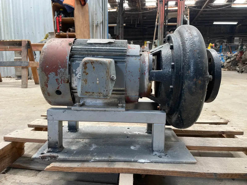 ITT Bell & Gossett 153121-2BB77/8BF Centrifugal Pump ( 5 HP, 58 GPM Max)