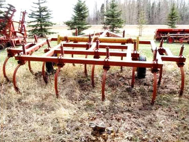 Krause 4-Bar Chisel Plow Krause 