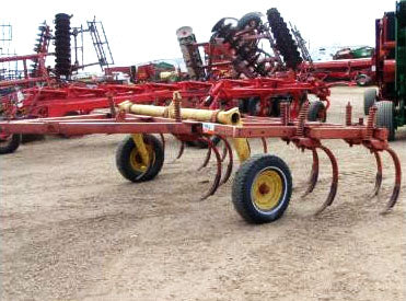Krause 4-Bar Chisel Plow Krause 