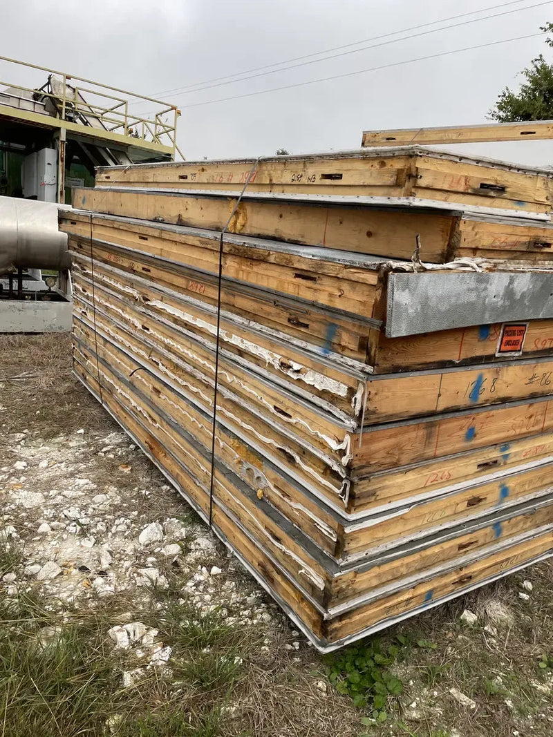 Walk-In Cold Storage Room Package Including Refrigeration Units (40'L x 14'H x 20'W)
