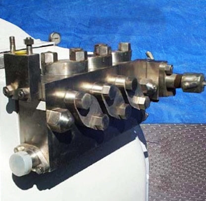 Manton Gaulin 1500 CGD Homogenizer - 3,000 PSI Manton Gaulin 
