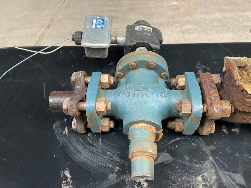 Válvula solenoide Parker Refrigeration Amoníaco S4A con válvula de cierre de globo (1-1/4")