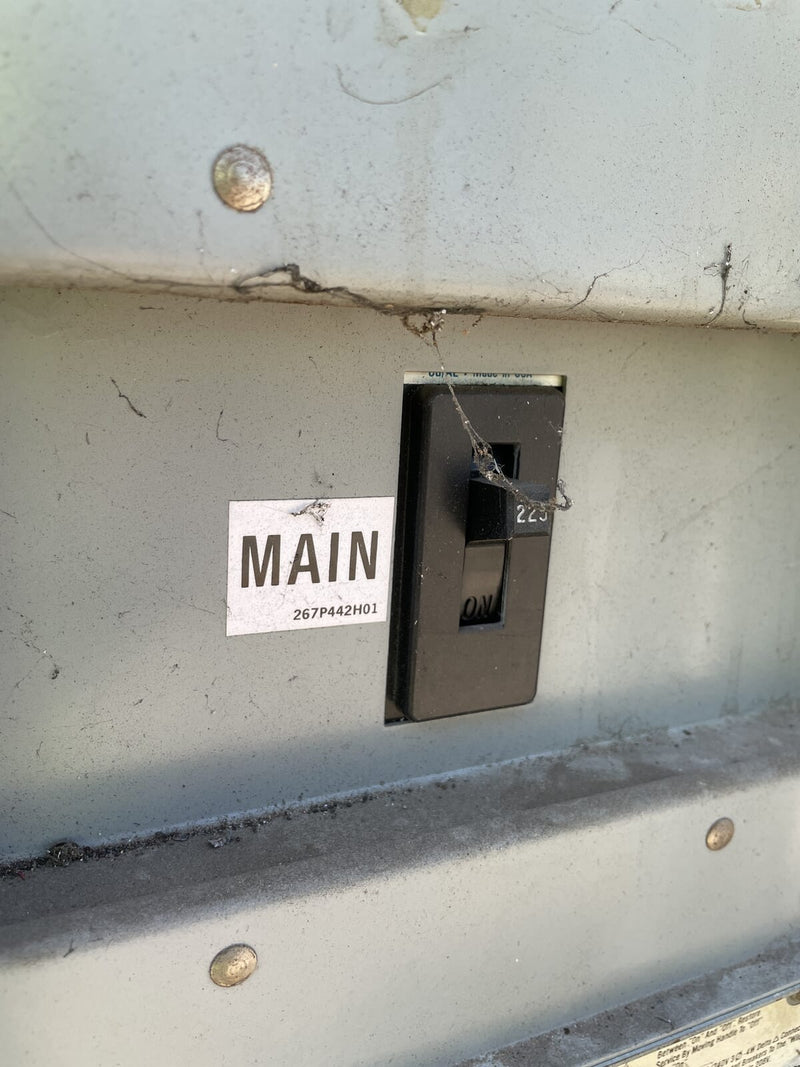 Panel de interruptor maestro Challenger PRL1 (208/120 voltios, 225 amperios, trifásico)