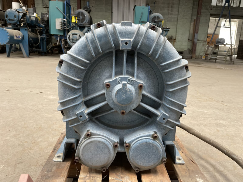 Soplador regenerativo AMETEK Rotron DR833 (5 HP, 3450 RPM)