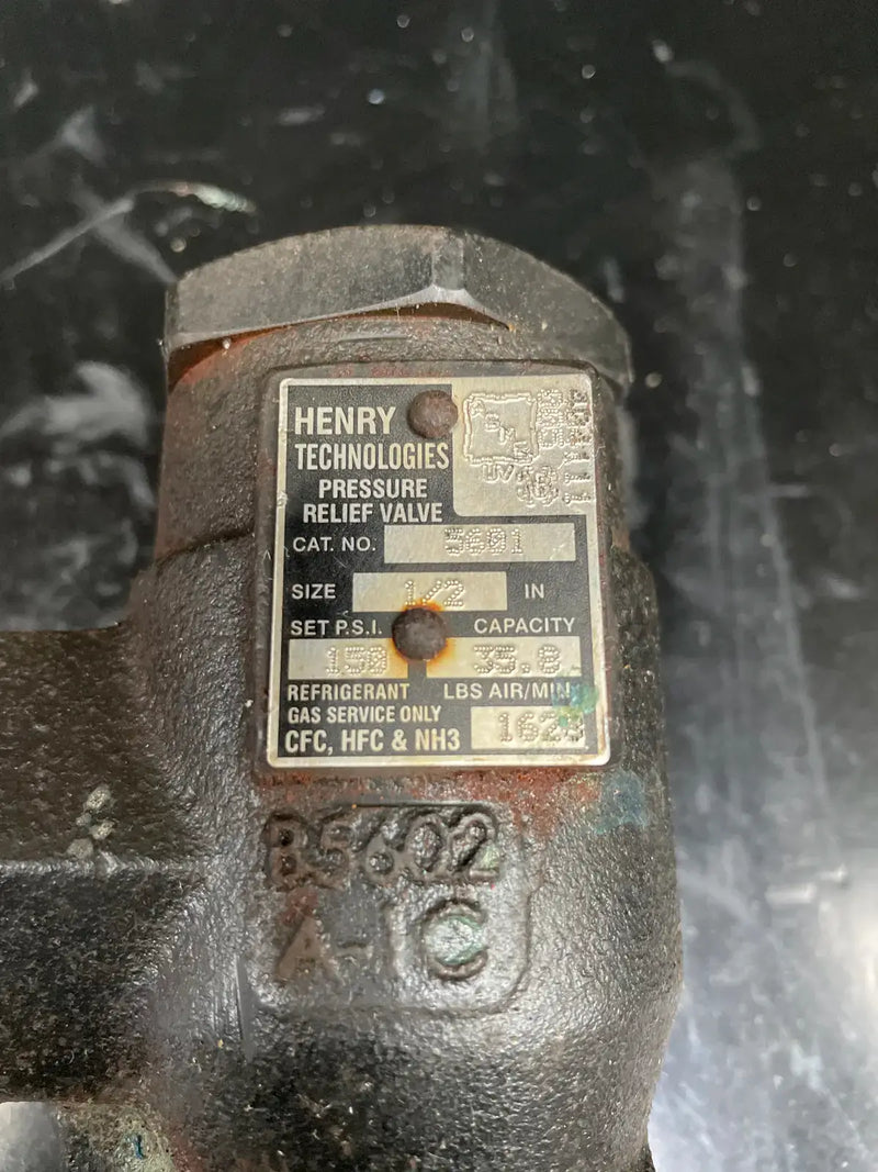 Válvula de alivio de presión Henry Technologies 5601 (1/2"FPT x 1"FPT)