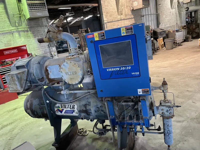 Vilter Rotary Screw Compressor Package (Vilter VSR221, 125 HP 230/460 V, Vilter Micro Control Panel)