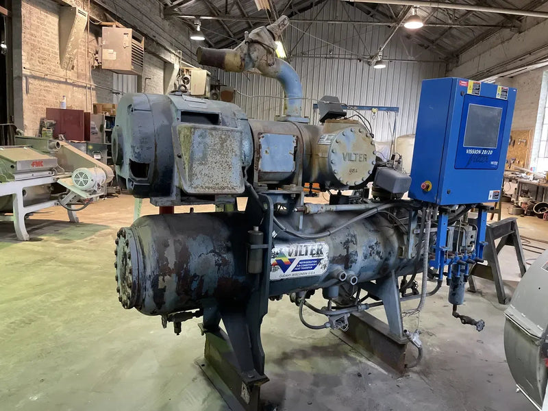 Vilter Rotary Screw Compressor Package (Vilter VSR221, 125 HP 230/460 V, Vilter Micro Control Panel)