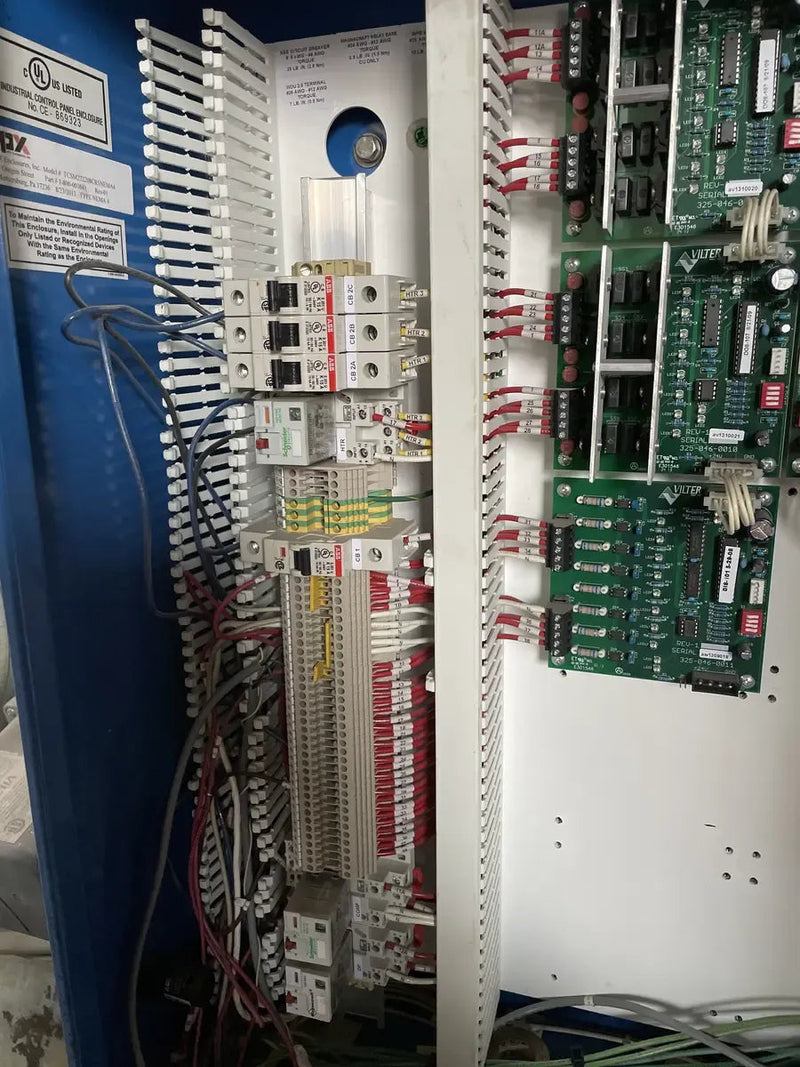Vilter Rotary Screw Compressor Package (Vilter VSR221, 125 HP 230/460 V, Vilter Micro Control Panel)