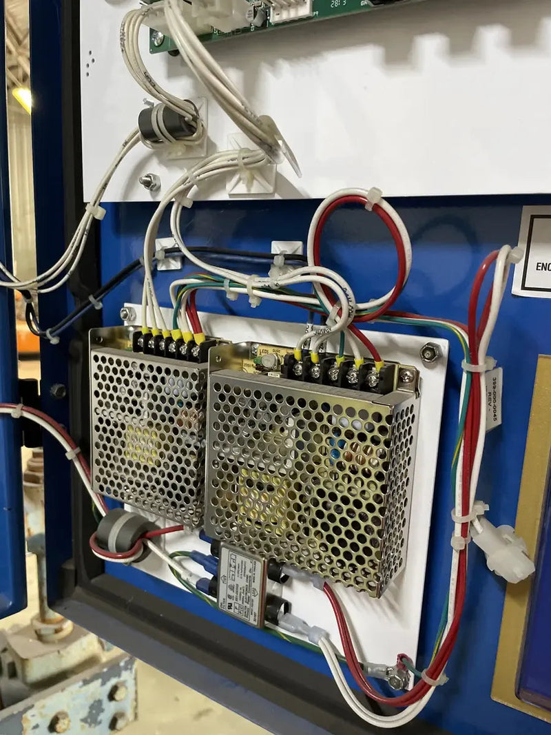 Vilter Rotary Screw Compressor Package (Vilter VSR221, 125 HP 230/460 V, Vilter Micro Control Panel)