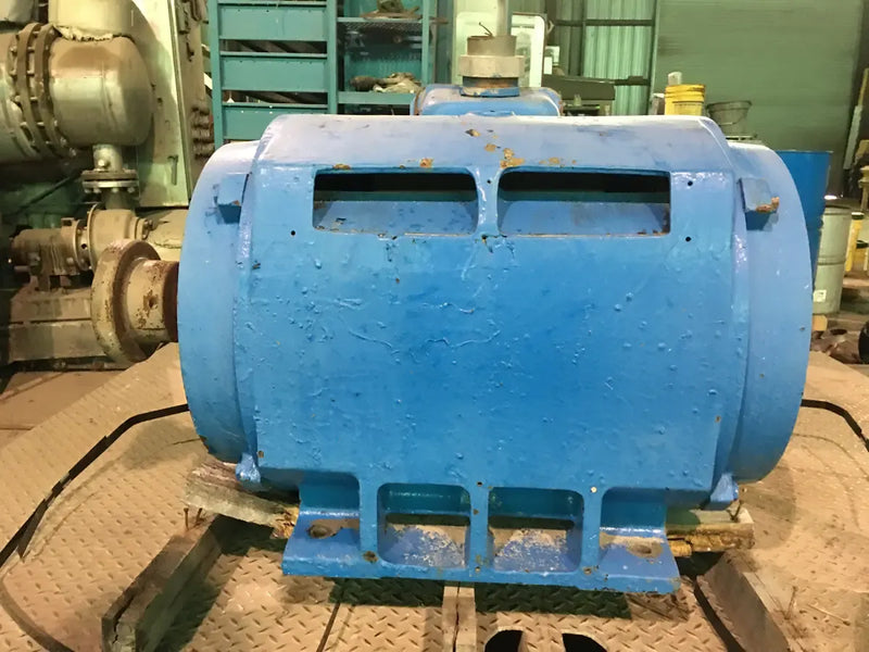 Toshiba 1248402-02-WT Motor (300 HP, 3570 RPM, 460 V)