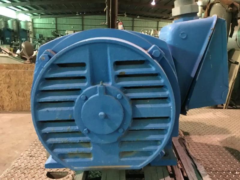 Toshiba 1248402-02-WT Motor (300 HP, 3570 RPM, 460 V)